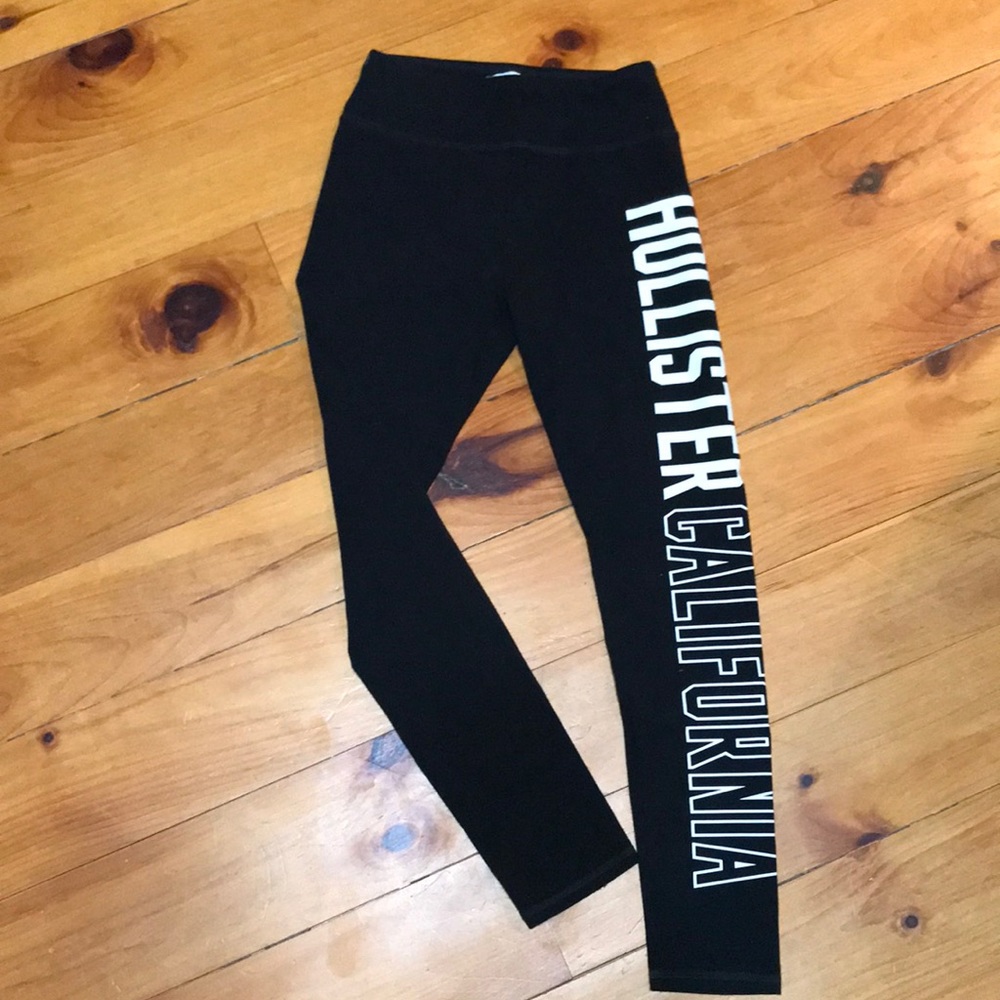 Small Hollister leggings